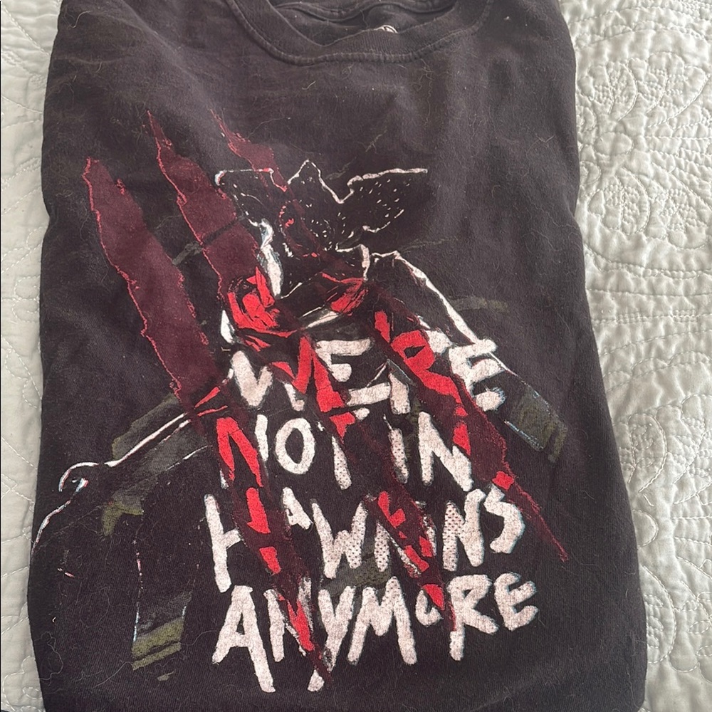 NETFLIX - Stranger Things Graphic Tee Men’s Medium